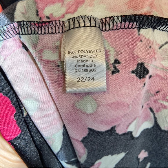 AVENUE Babydoll Blouse Black and Pink Floral size 22/ 24 - Picture 2 of 5